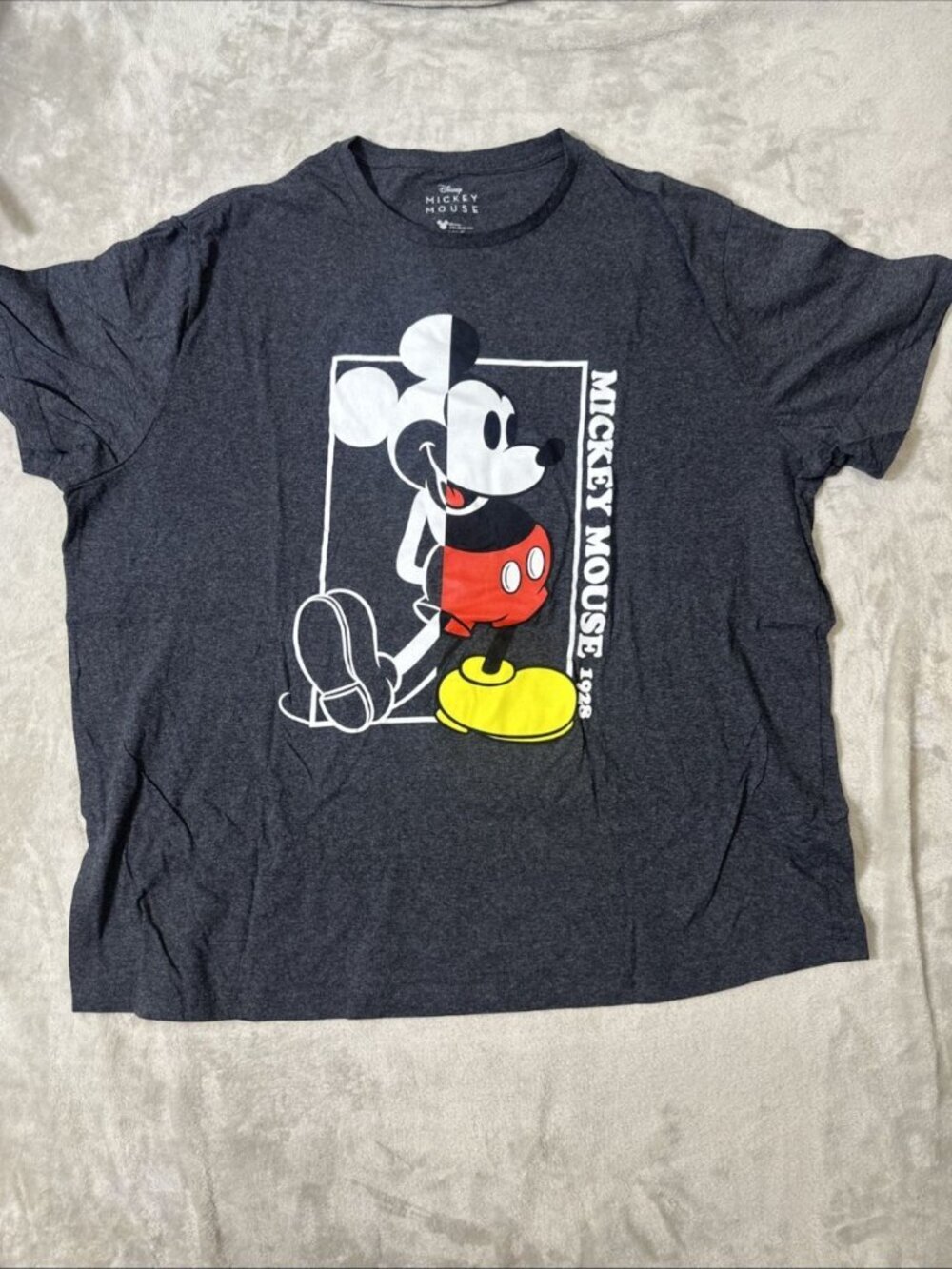 Disney Mickey Mouse graphic t-shirt Men’s 2XLT gray short sleeve tee 1928